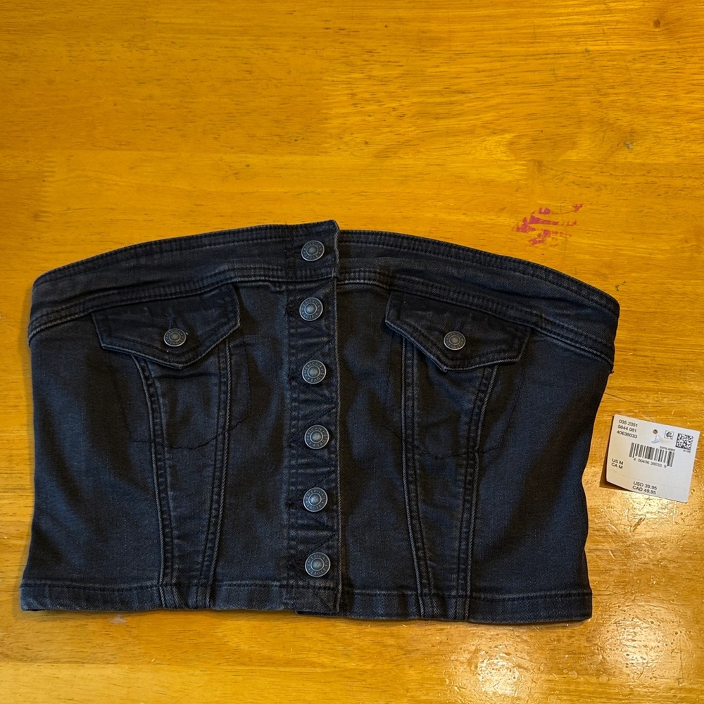 American Eagle black strapless top. Medium. New with tag.